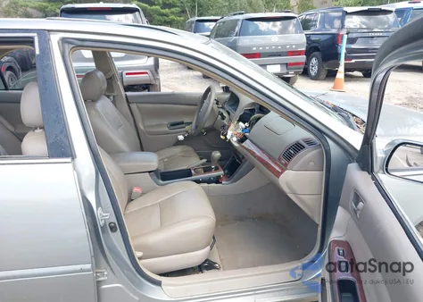 2005 Toyota Camry Le из США, поврежденный, VIN 4T1BE32K15U953113